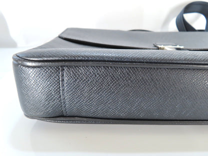 LOUIS VUITTON Vassili PM Taiga Leather 2-Way Business Bag