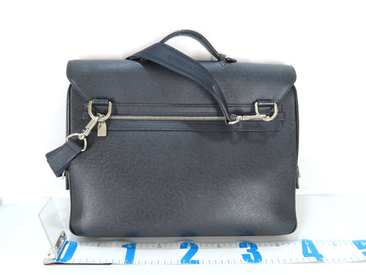 LOUIS VUITTON Vassili PM Taiga Leather 2-Way Business Bag