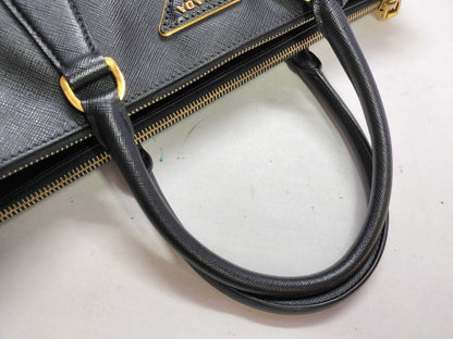 PRADA PRADA Prada Saffiano Black Handbag