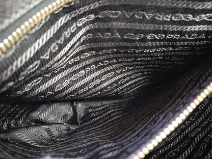 PRADA PRADA Prada Saffiano Black Handbag