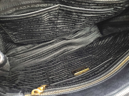 PRADA PRADA Prada Saffiano Black Handbag