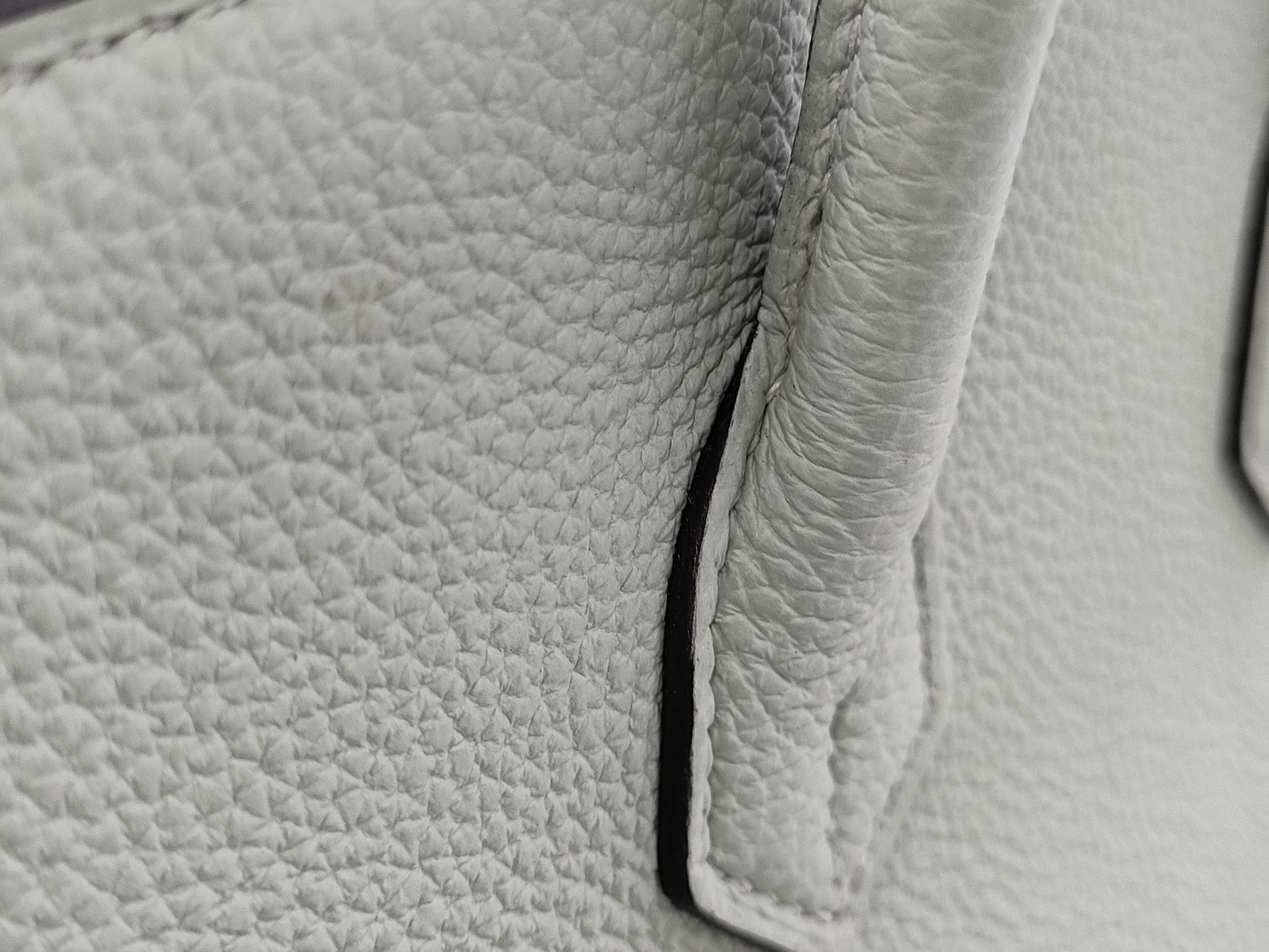 HERMES Birkin 25 Togo Ivory Beige Handbag with Gold Hardware, B Stamp, and Protective Sticker