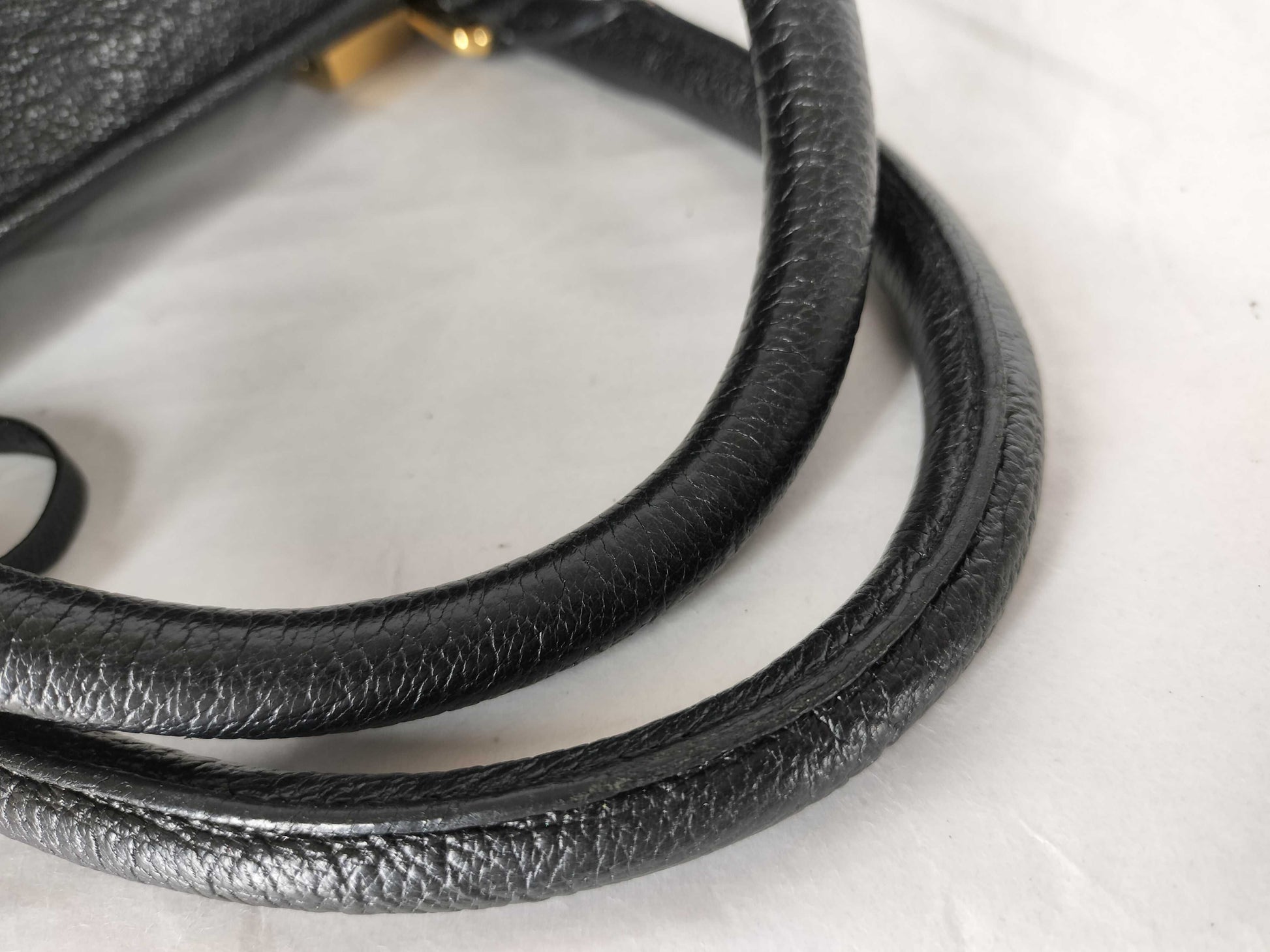 LOEWE Amazona 36 Leather Handbag in Black