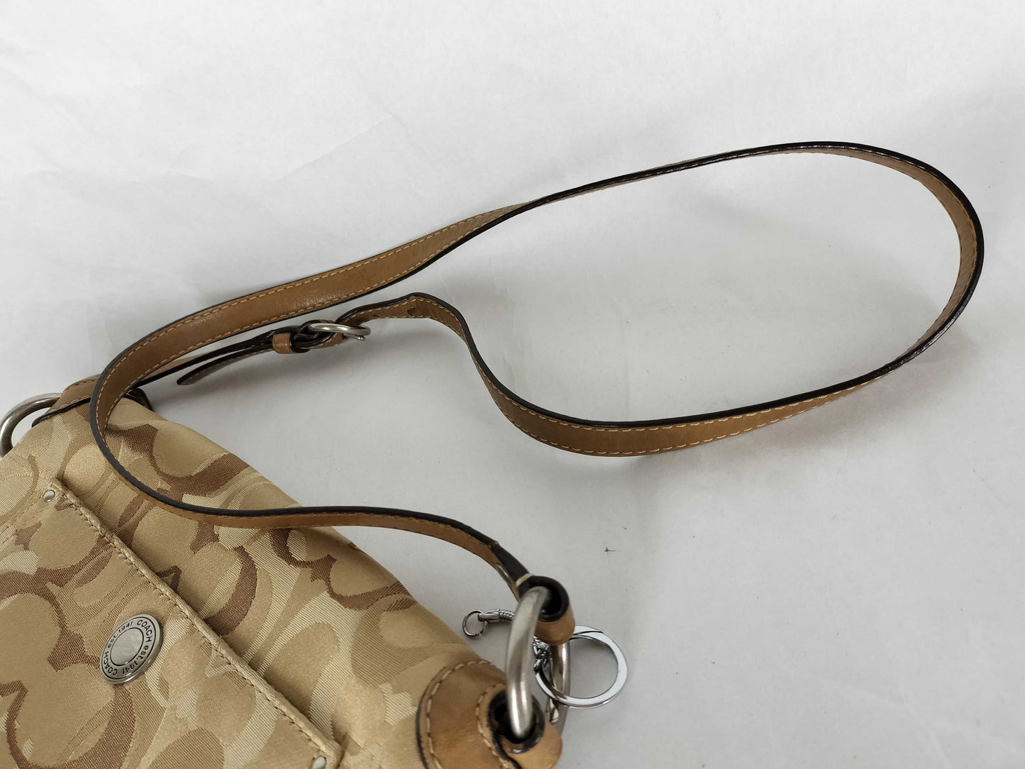 COACH Signature COACH Shoulder Bag Signature Shoulder Bag