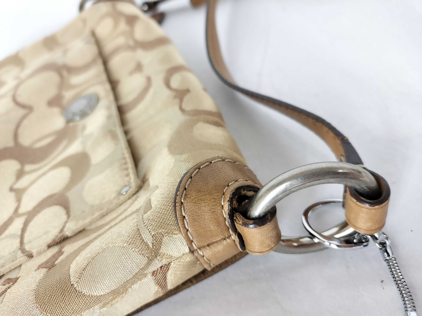 COACH Signature COACH Shoulder Bag Signature Shoulder Bag