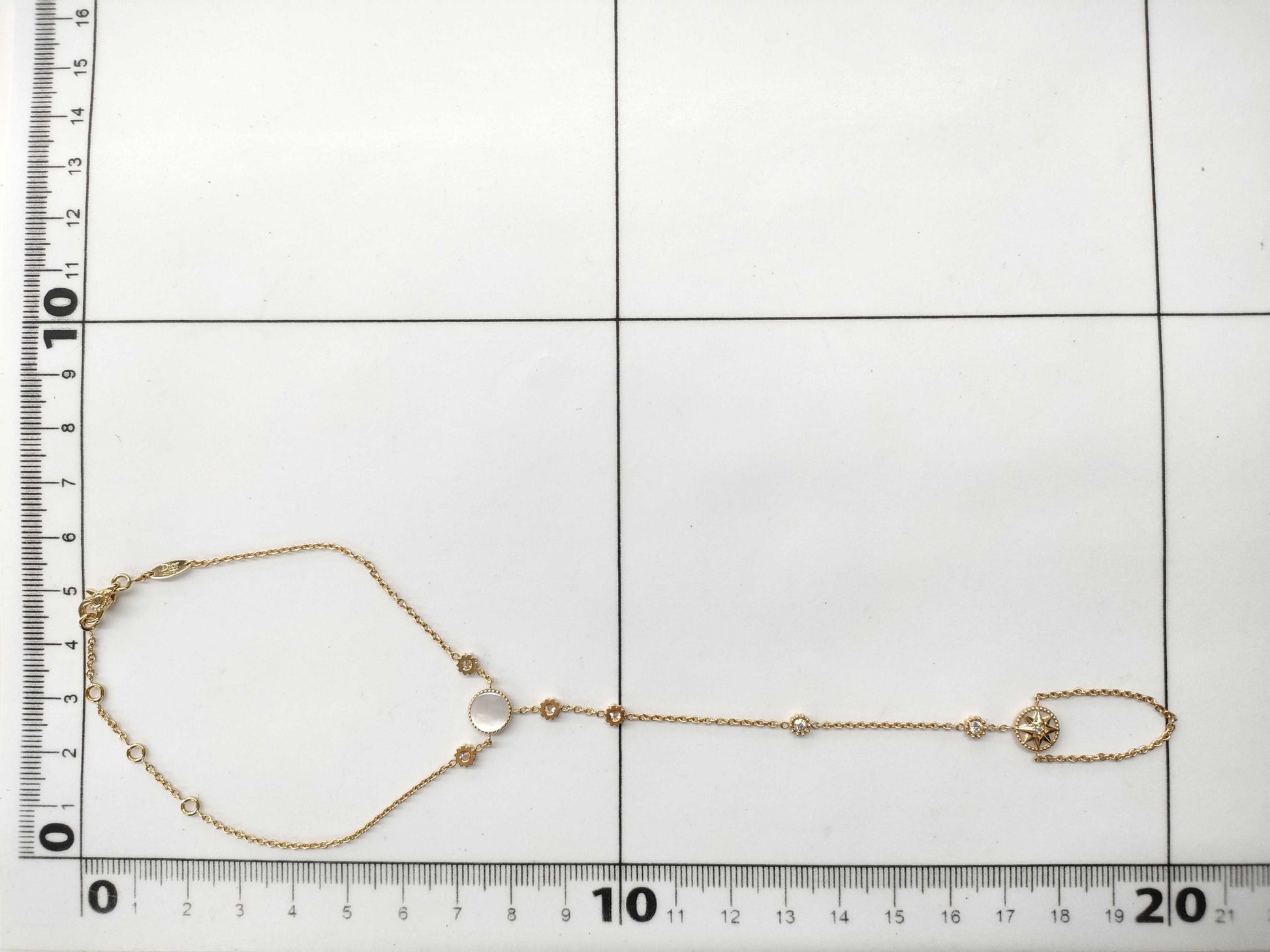 Dior Rose De Vin Shell Diamond Bracelet/Bangle in Yellow Gold and Au750, 4.8g 
