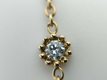 Dior Rose De Vin Shell Diamond Bracelet/Bangle in Yellow Gold and Au750, 4.8g 