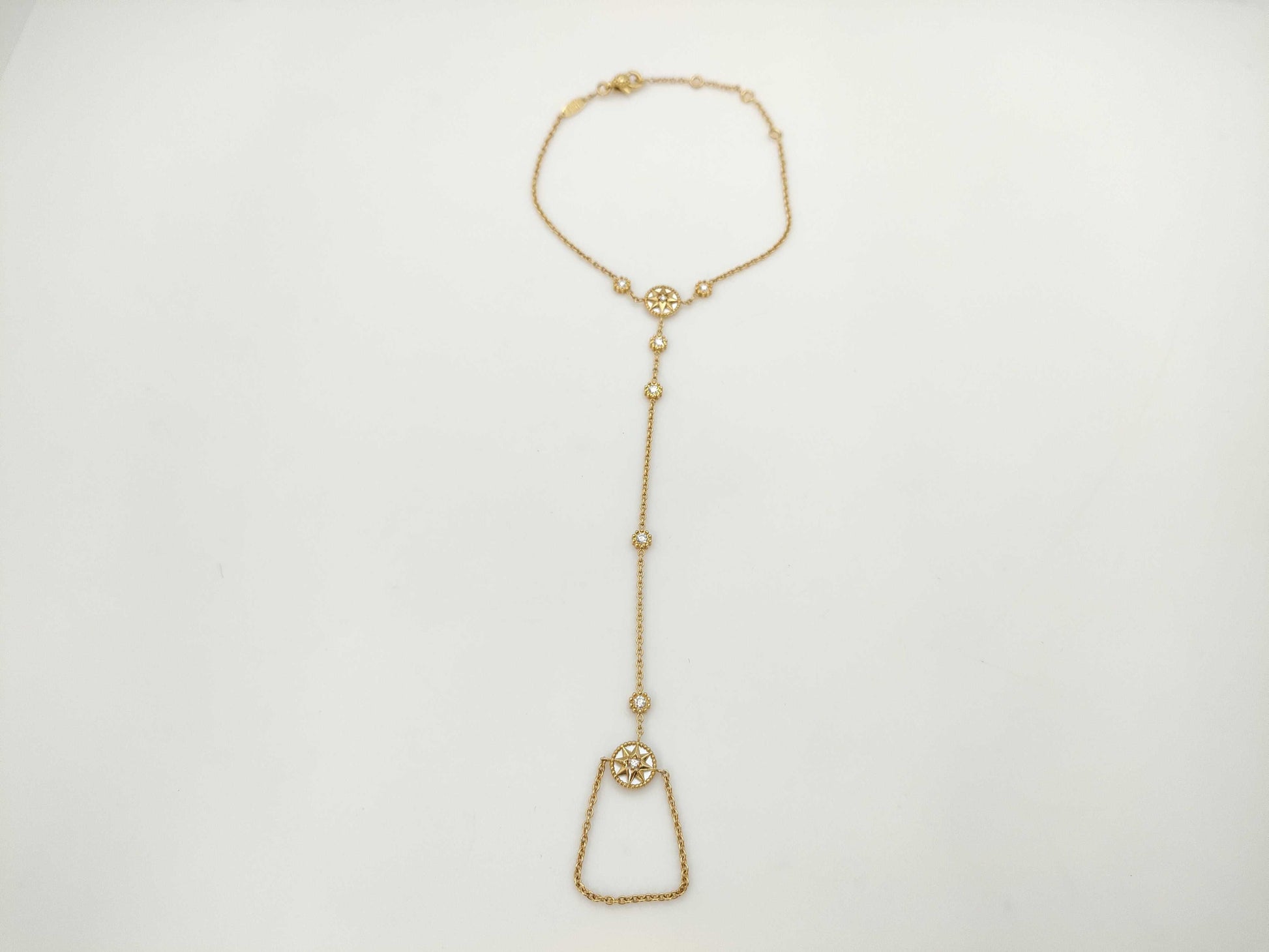 Dior Rose De Vin Shell Diamond Bracelet/Bangle in Yellow Gold and Au750, 4.8g 