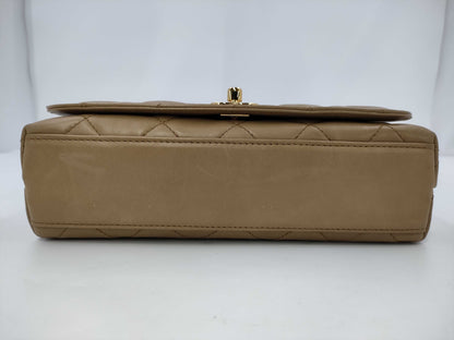 CHANEL Leather Shoulder Bag