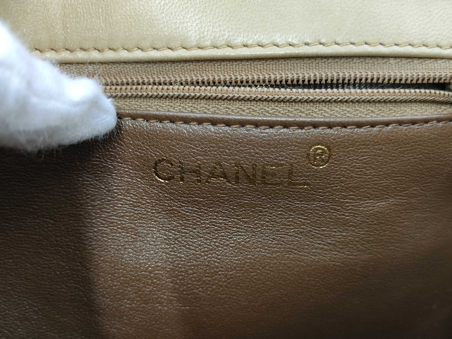 CHANEL Leather Shoulder Bag