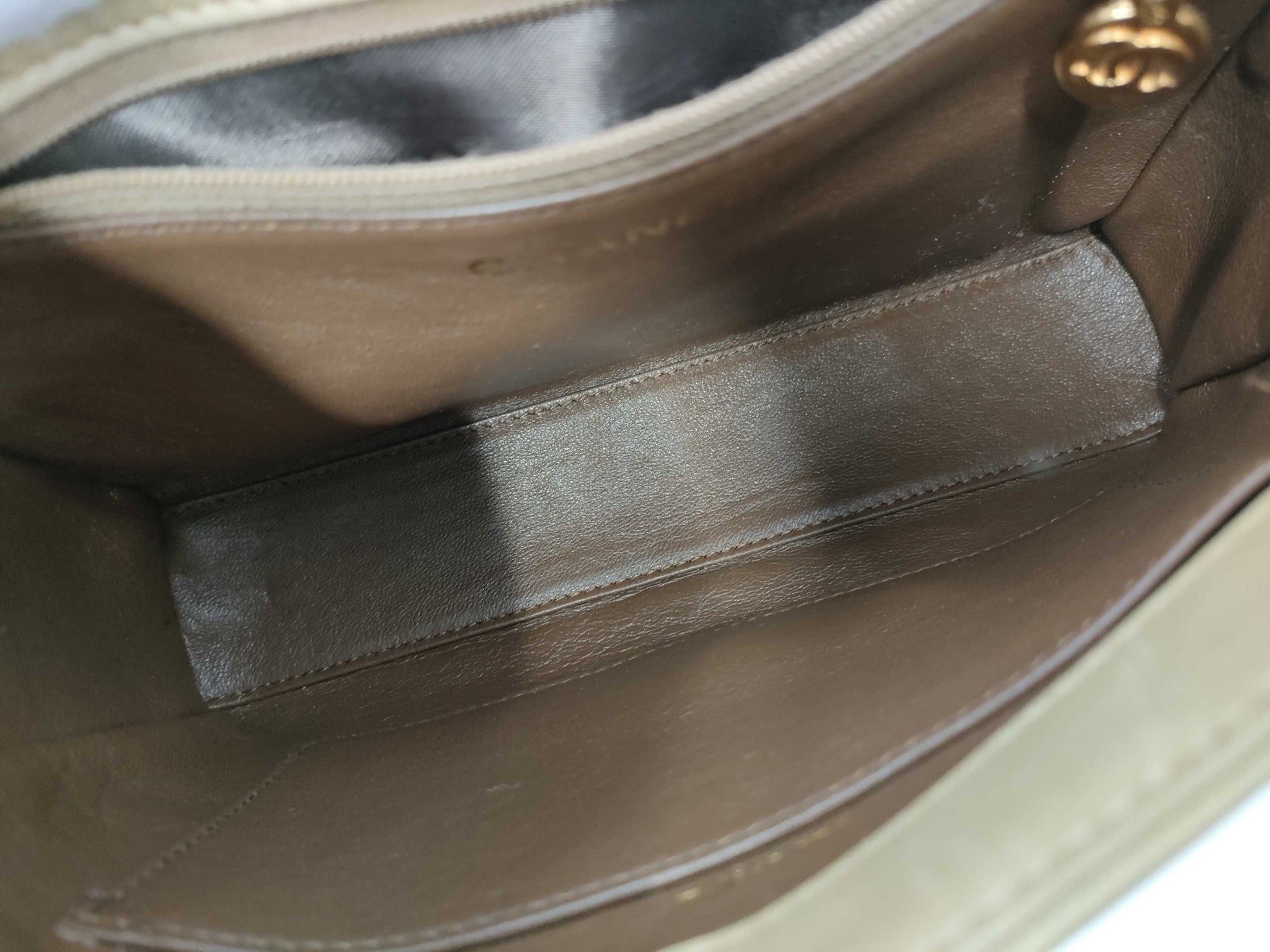 CHANEL Leather Shoulder Bag