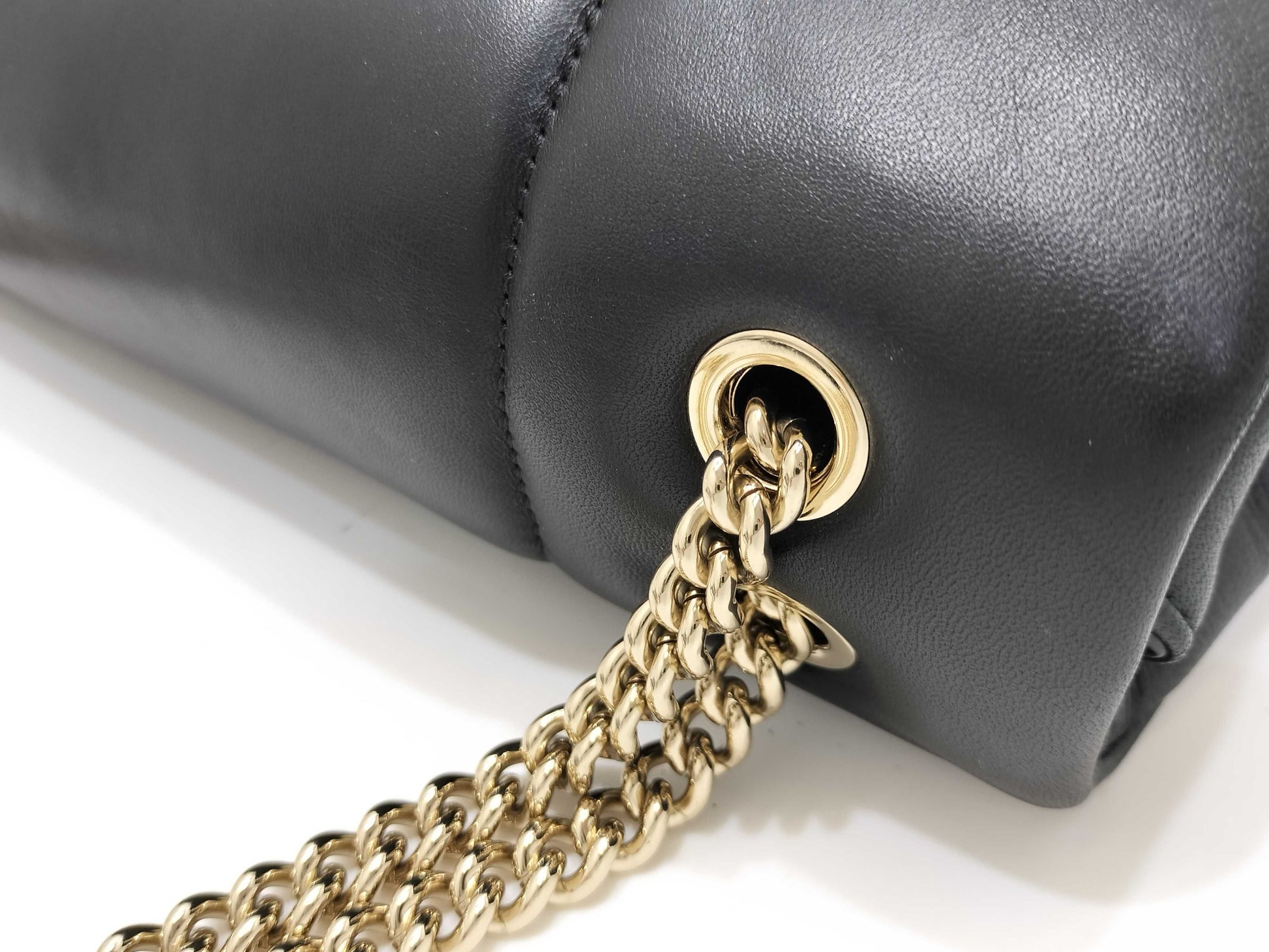 Salvatore Ferragamo Vara Vara Ribbon Chain Shoulder Bag