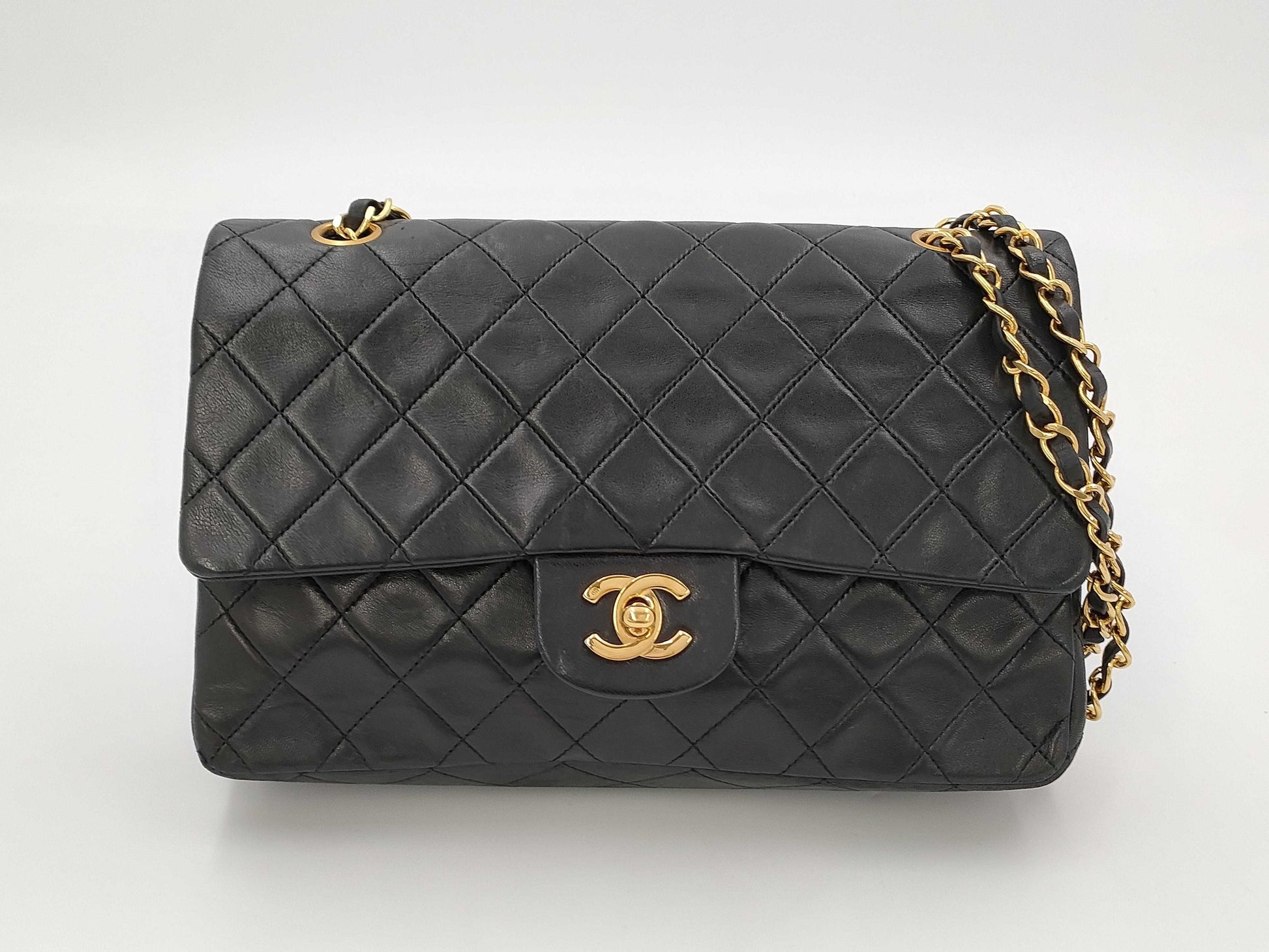 CHANEL Matelasse 25 Shoulder Bag