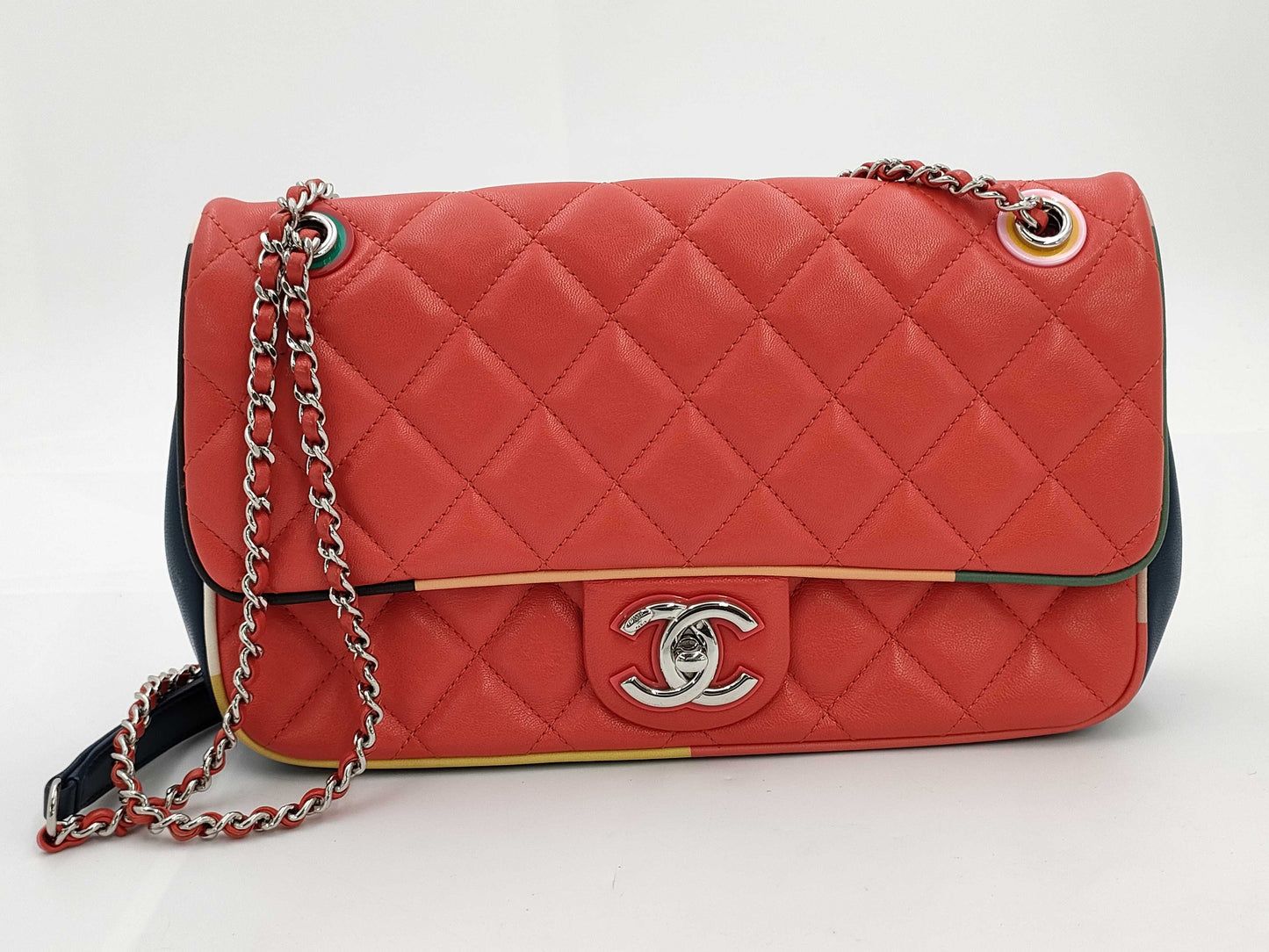 CHANEL Matelasse Shoulder Bag Red Shoulder Bag