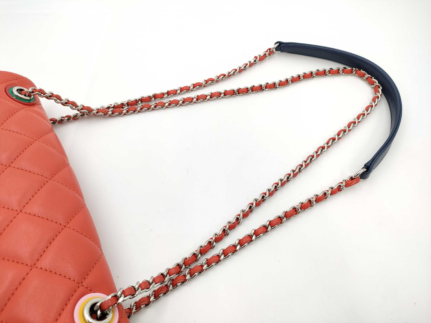 CHANEL Matelasse Shoulder Bag Red Shoulder Bag