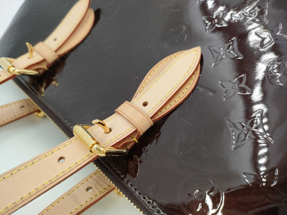 LOUIS VUITTON Vernis Rosewood Avenue Shoulder Bag Shoulder Bag