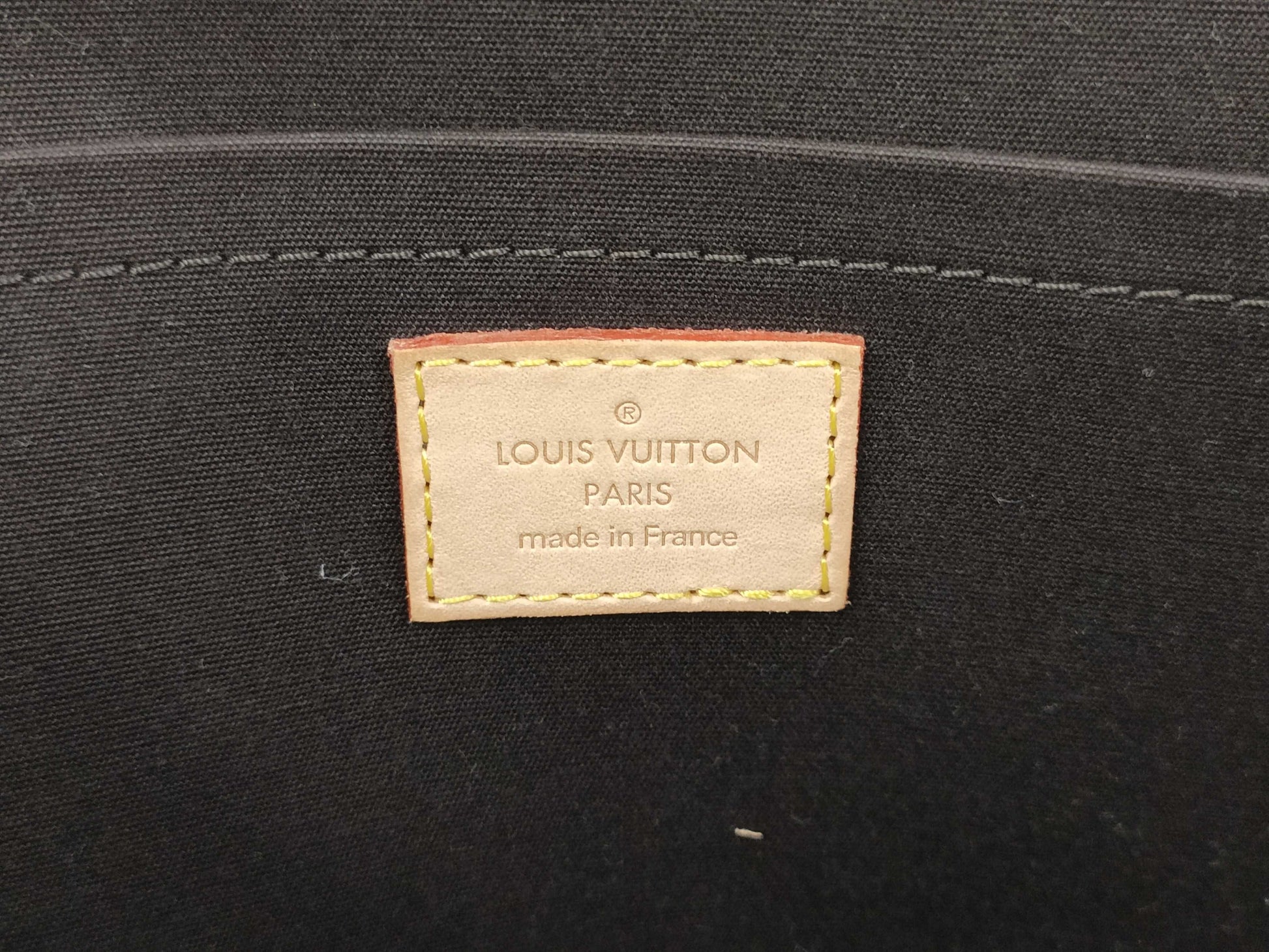 LOUIS VUITTON Vernis Rosewood Avenue Shoulder Bag Shoulder Bag