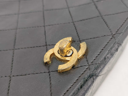 CHANEL Matelasse Lambskin Single Flap Single Chain Bag in Black with Gold Hardware, Shoulder Bag