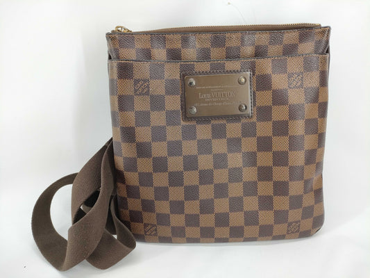 LOUIS VUITTON Damier Louis Vuitton Damier Pochette Platt Brooklyn Shoulder Bag