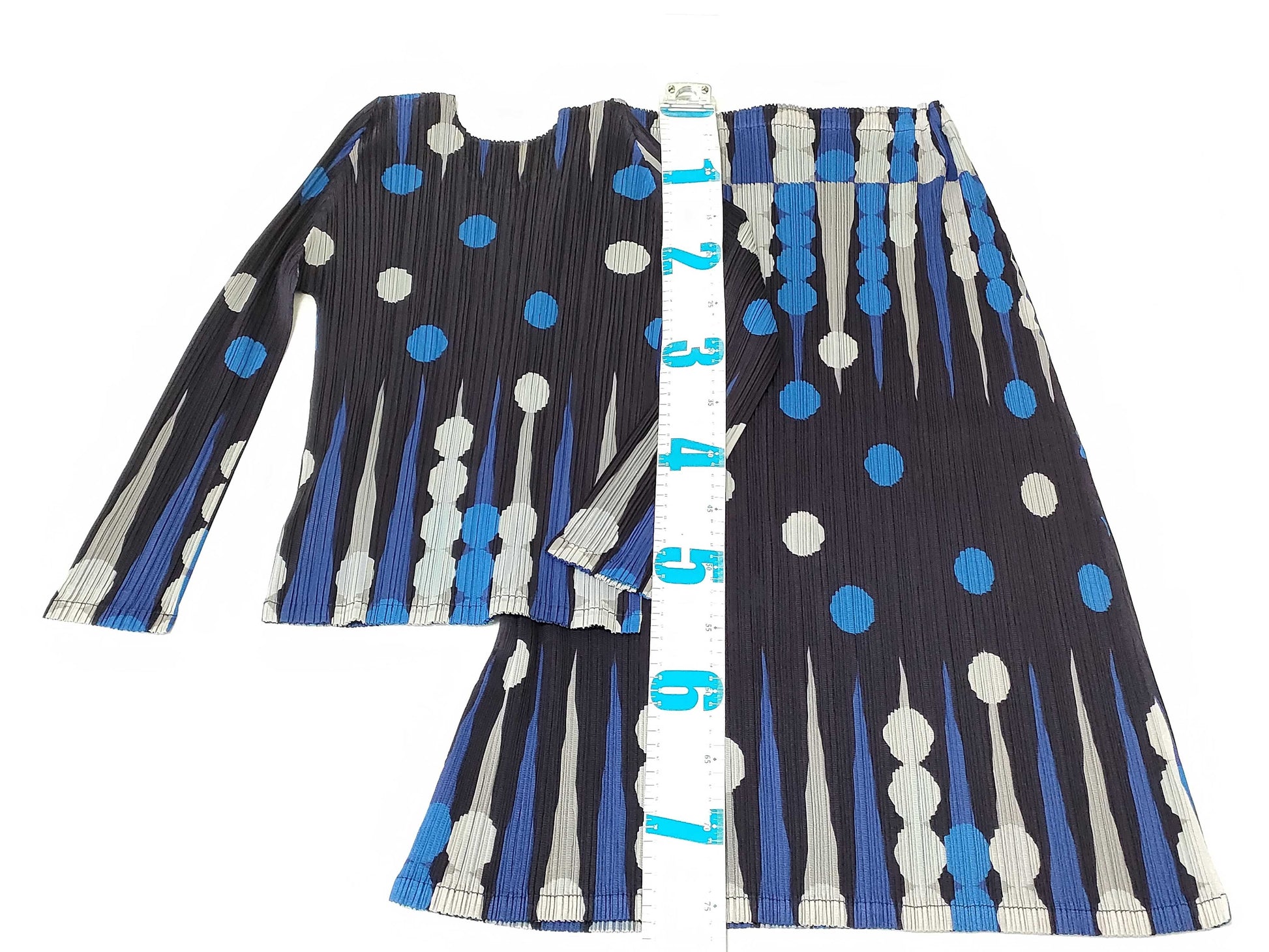 PLEATS PLEASE Dot Print Cut and Sew Tops