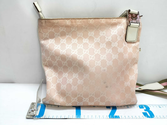 GUCCI GG Canvas Shoulder Bag Gucci GG Canvas Shoulder Bag