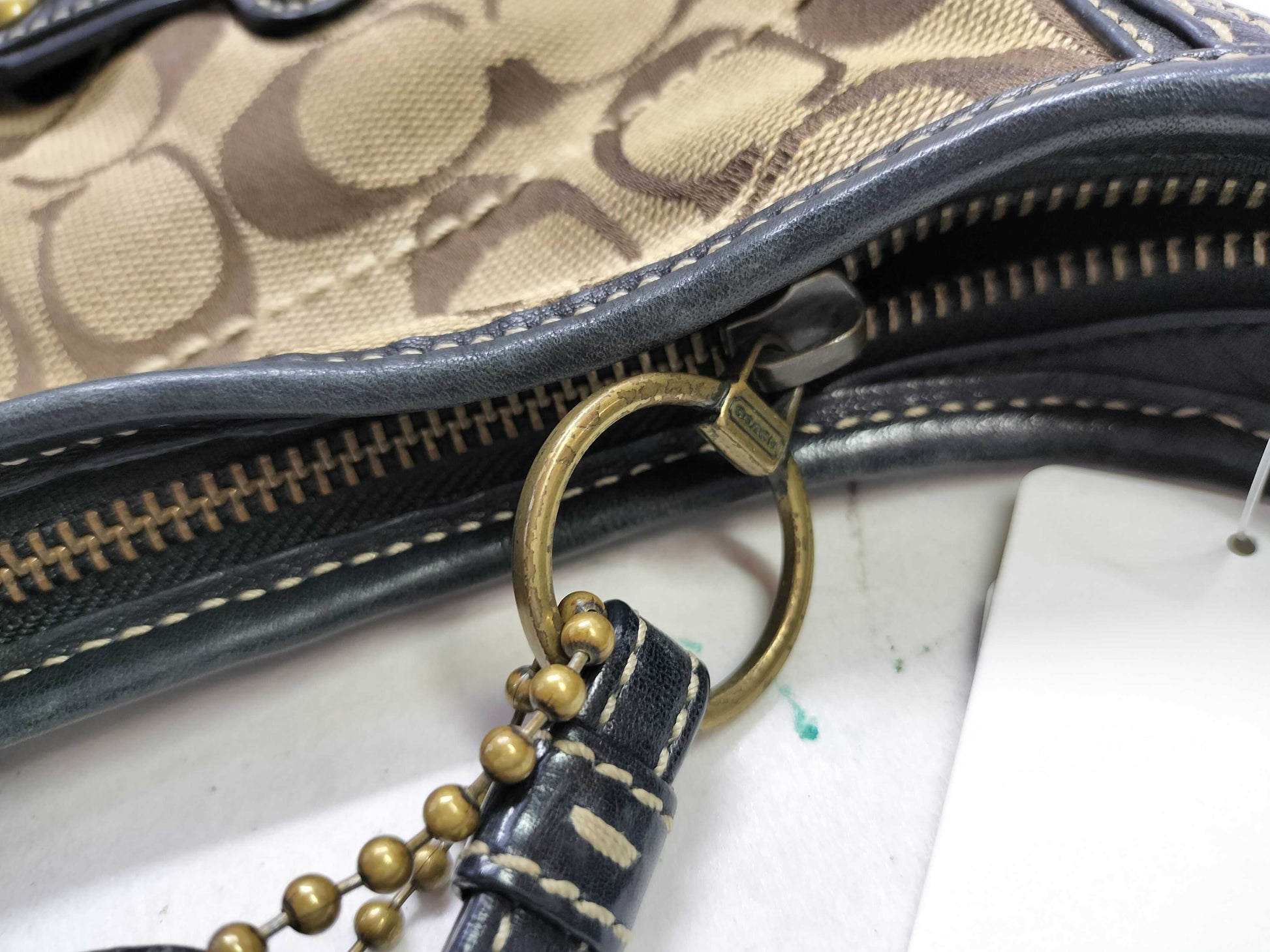 COACH Signature One-Shoulder Bag Shoulder Bag
