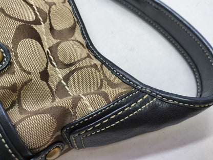 COACH Signature One-Shoulder Bag Shoulder Bag