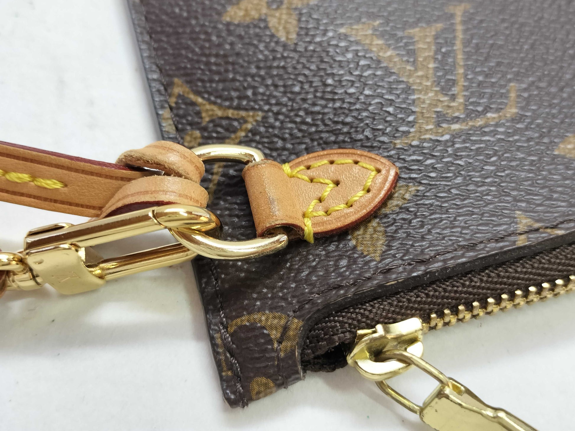 LOUIS VUITTON Monogram Neverfull Pouch