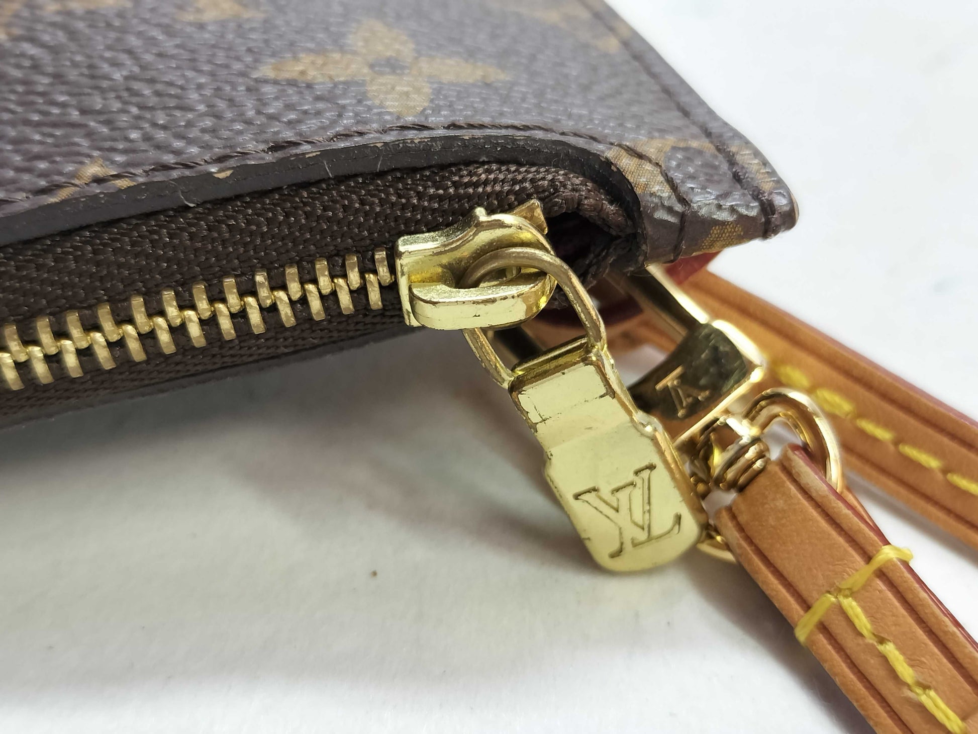 LOUIS VUITTON Monogram Neverfull Pouch