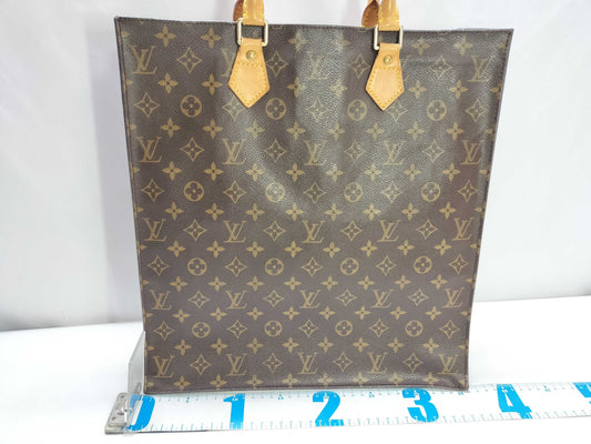 LOUIS VUITTON Monogram Louis Vuitton Monogram Sac Plat Tote Bag