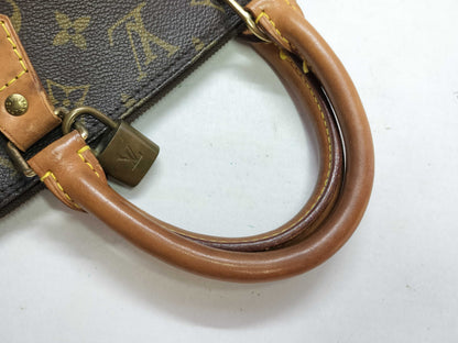 LOUIS VUITTON Monogram Louis Vuitton Monogram Alma Handbag