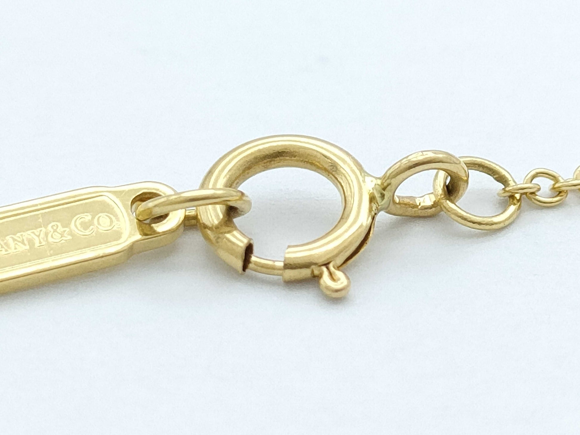 Tiffany & Co. T Circle Diamond Necklace in Yellow Gold and Au750, 6.7g 