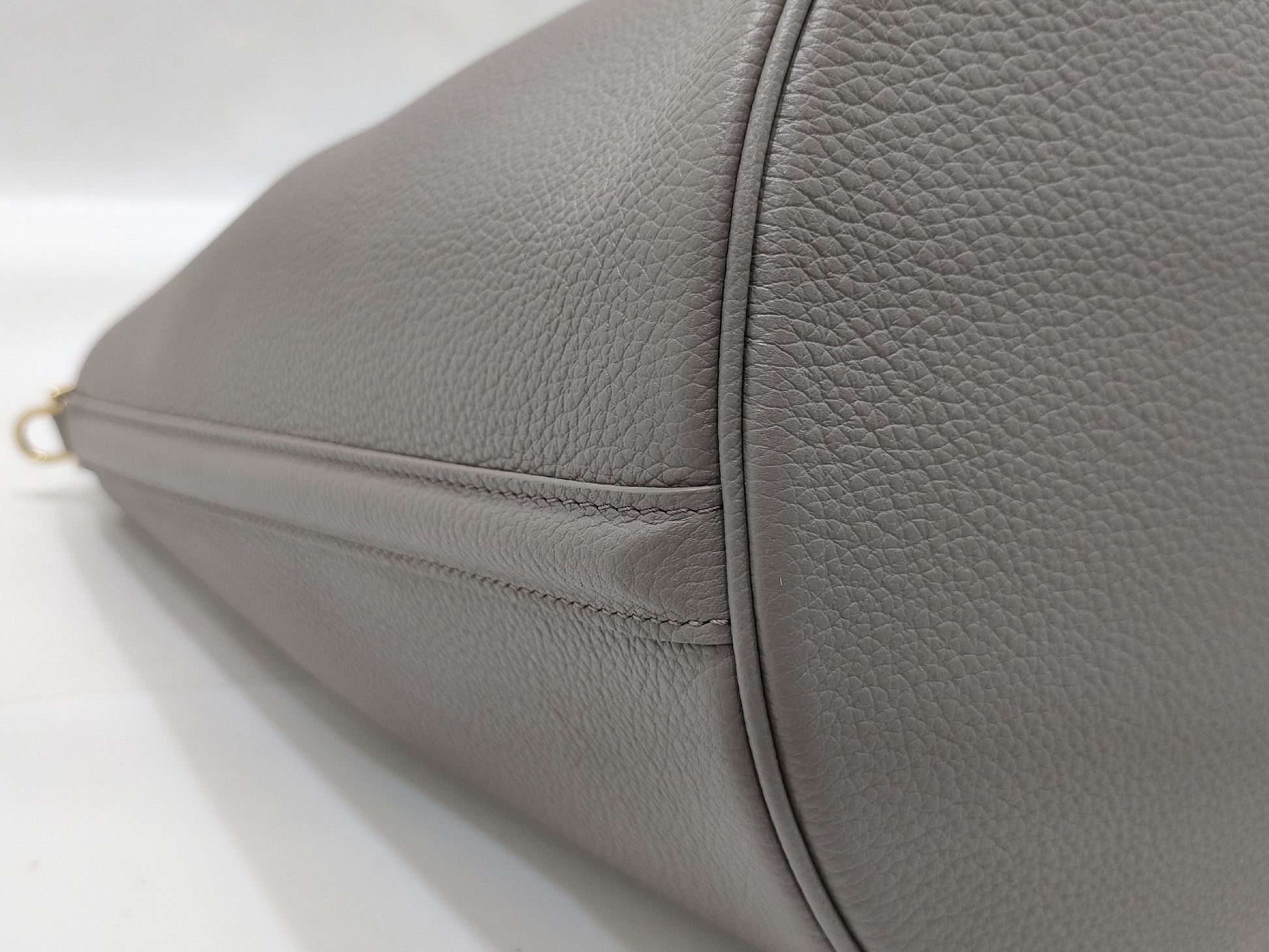 CELINE Bucket 16 Handbag Pebble 