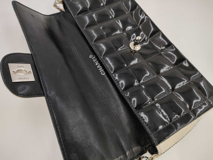 CHANEL CHANEL Chocobar Shoulder Bag A15316 Patent Leather and Lambskin Two-Tone Shoulder Bag No. 6