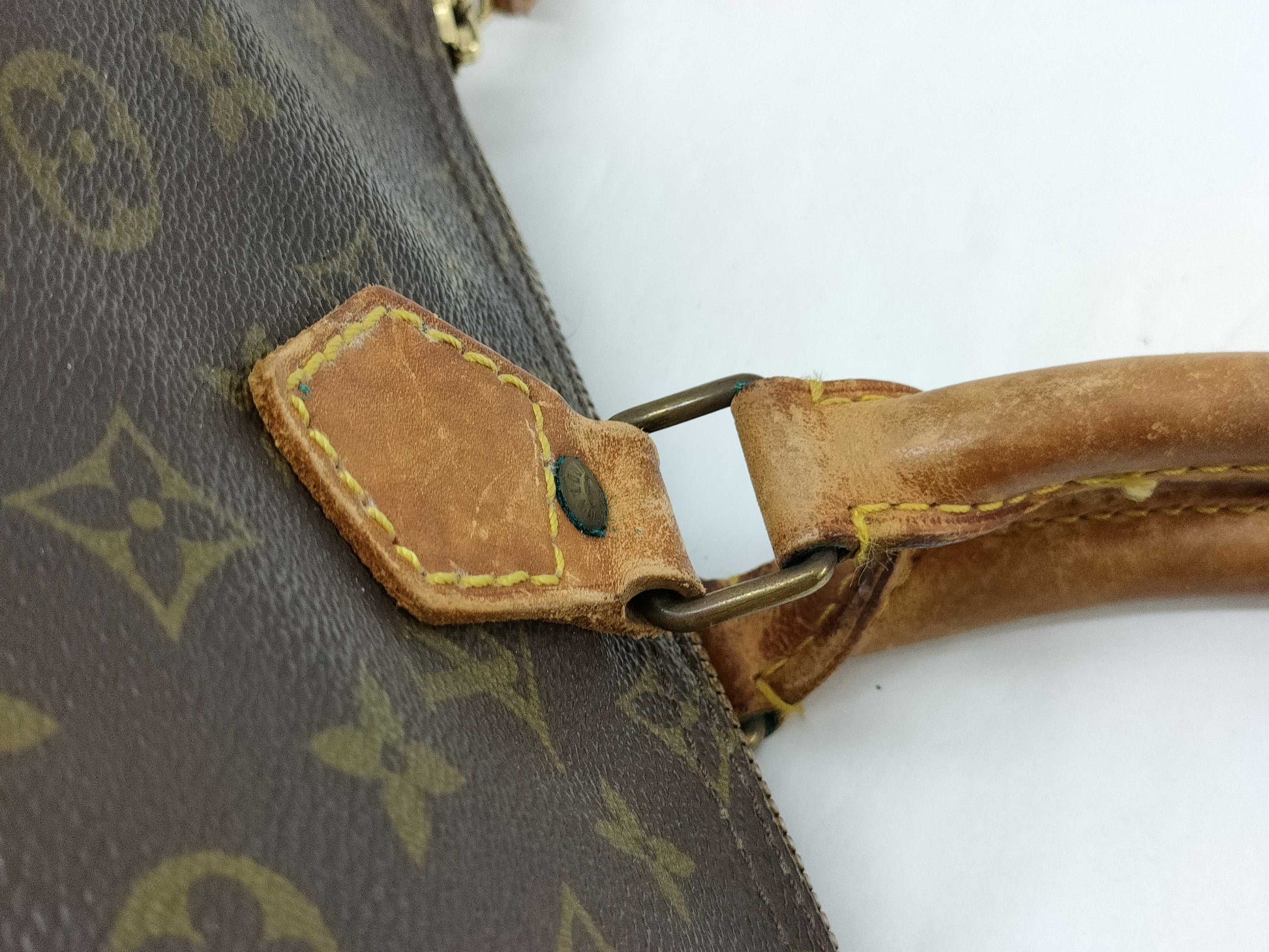 LOUIS VUITTON Monogram Louis Vuitton Speedy Handbag