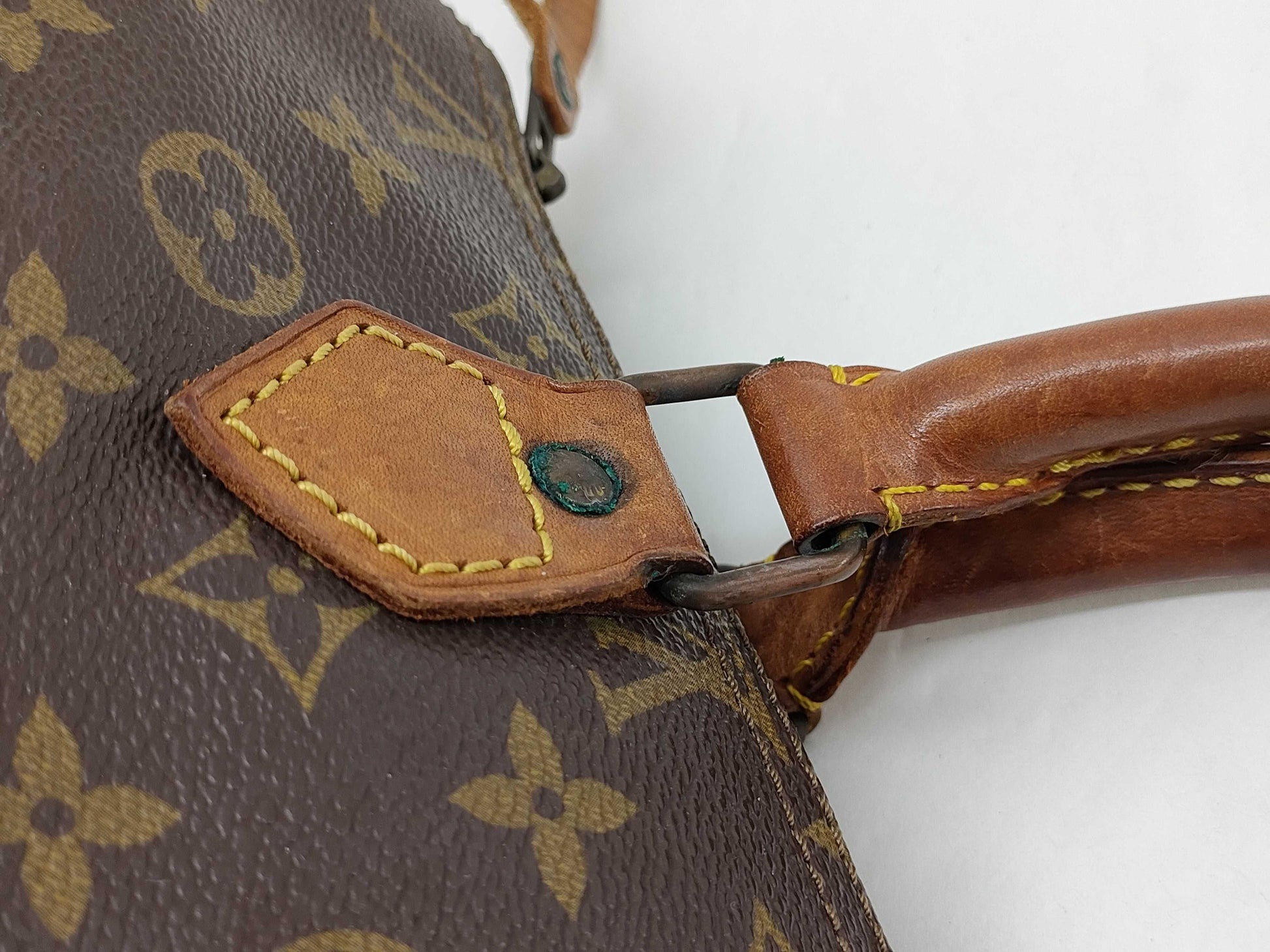 LOUIS VUITTON Monogram Louis Vuitton Speedy Handbag