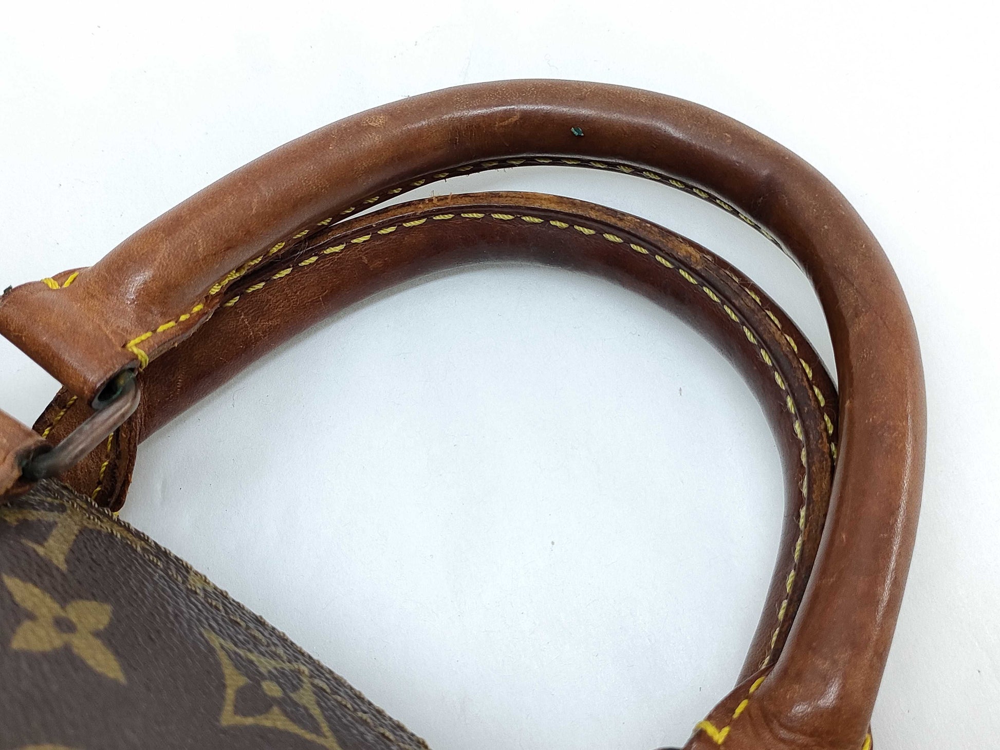 LOUIS VUITTON Monogram Louis Vuitton Speedy Handbag