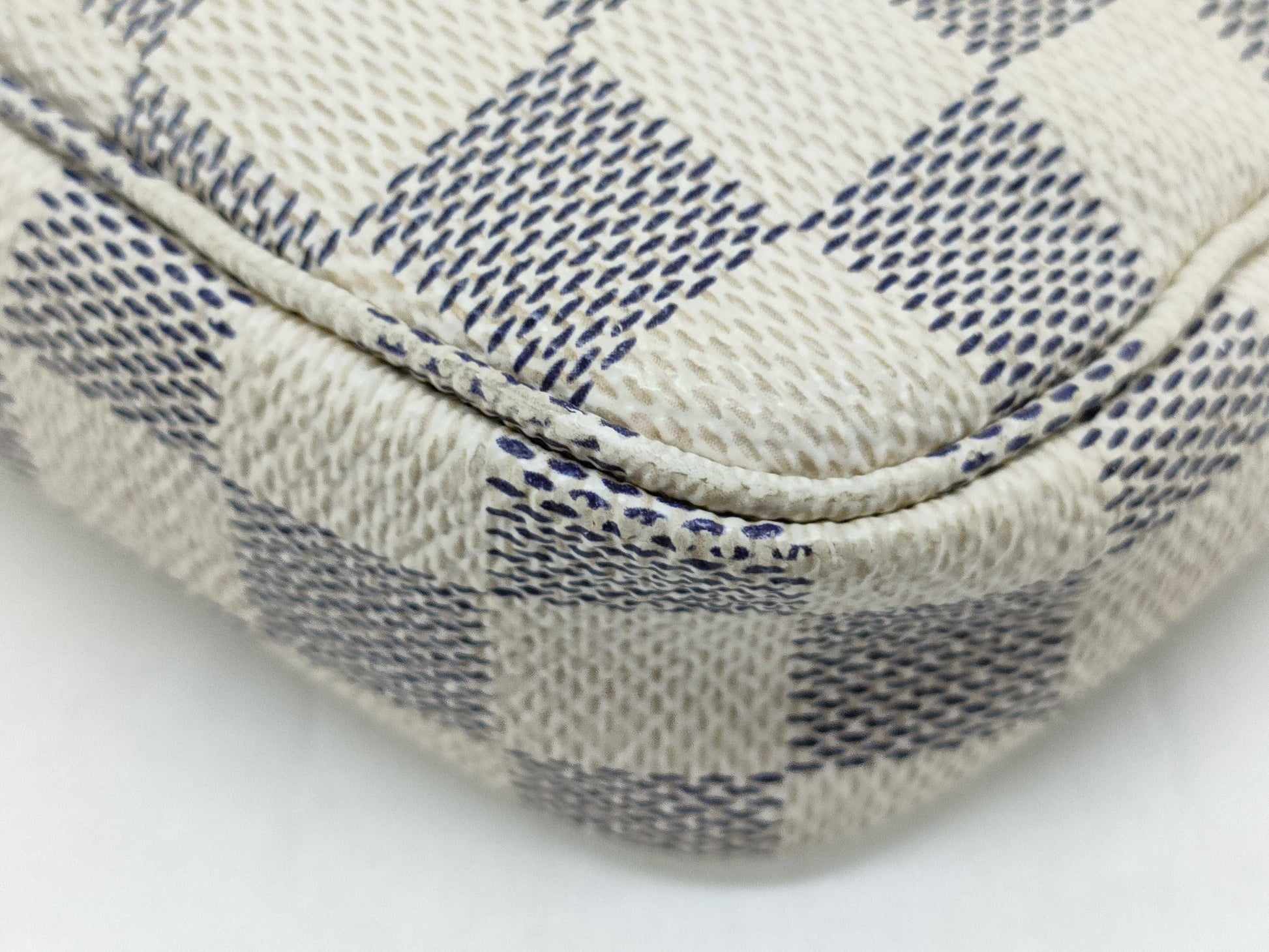 LOUIS VUITTON Damier Azur Louis Vuitton Accessoires Shoulder Bag