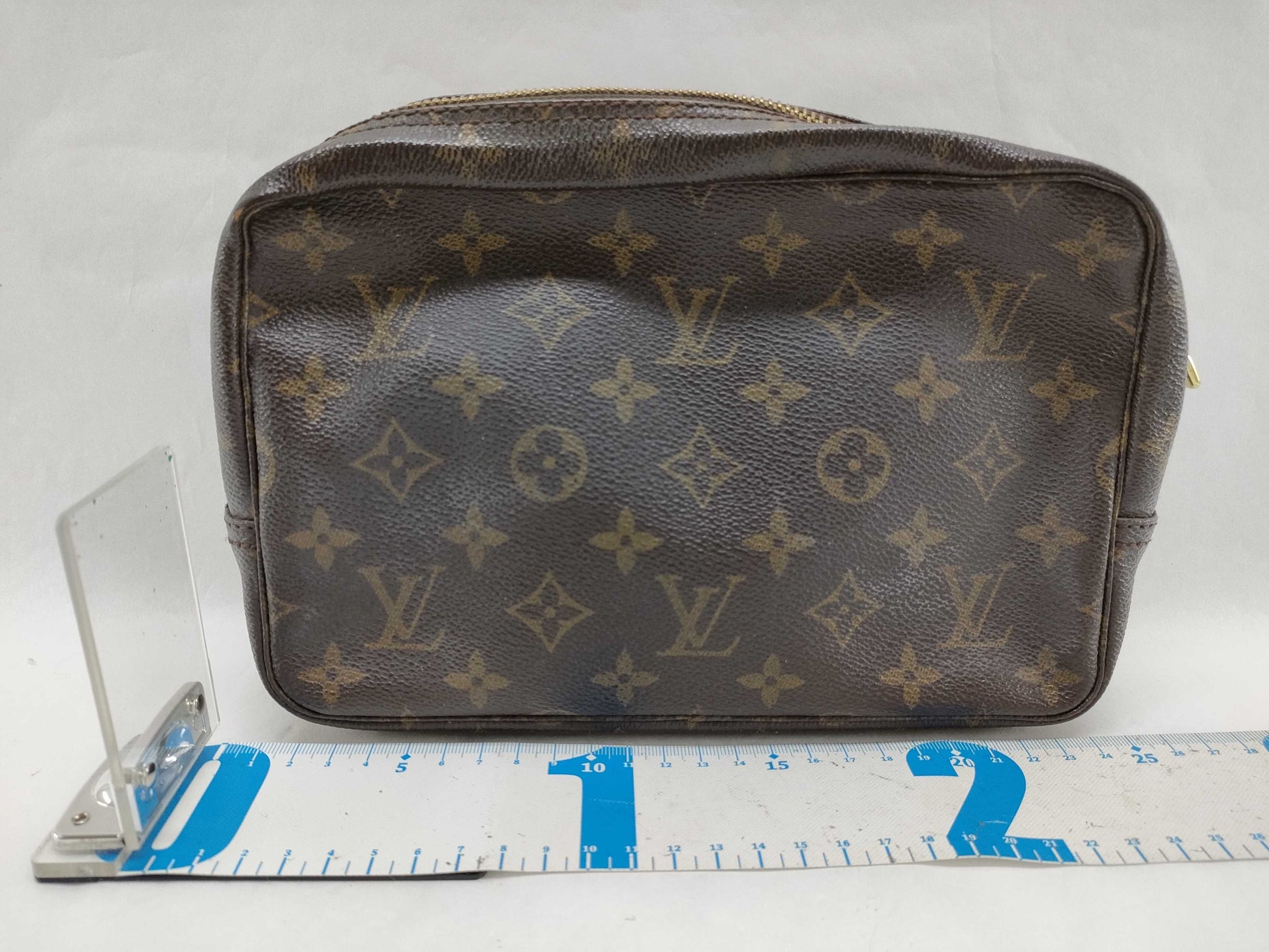 LOUIS VUITTON Monogram Louis Vuitton Bag Pouch
