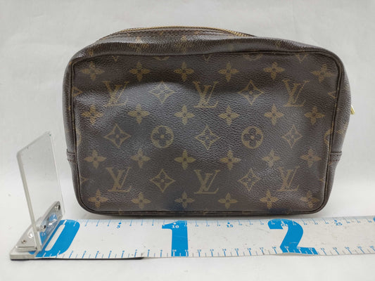 LOUIS VUITTON Monogram Louis Vuitton Bag Pouch