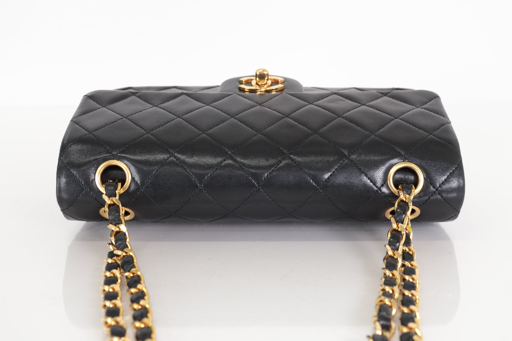CHANEL W Flap 23 Lamb Chain Shoulder Bag