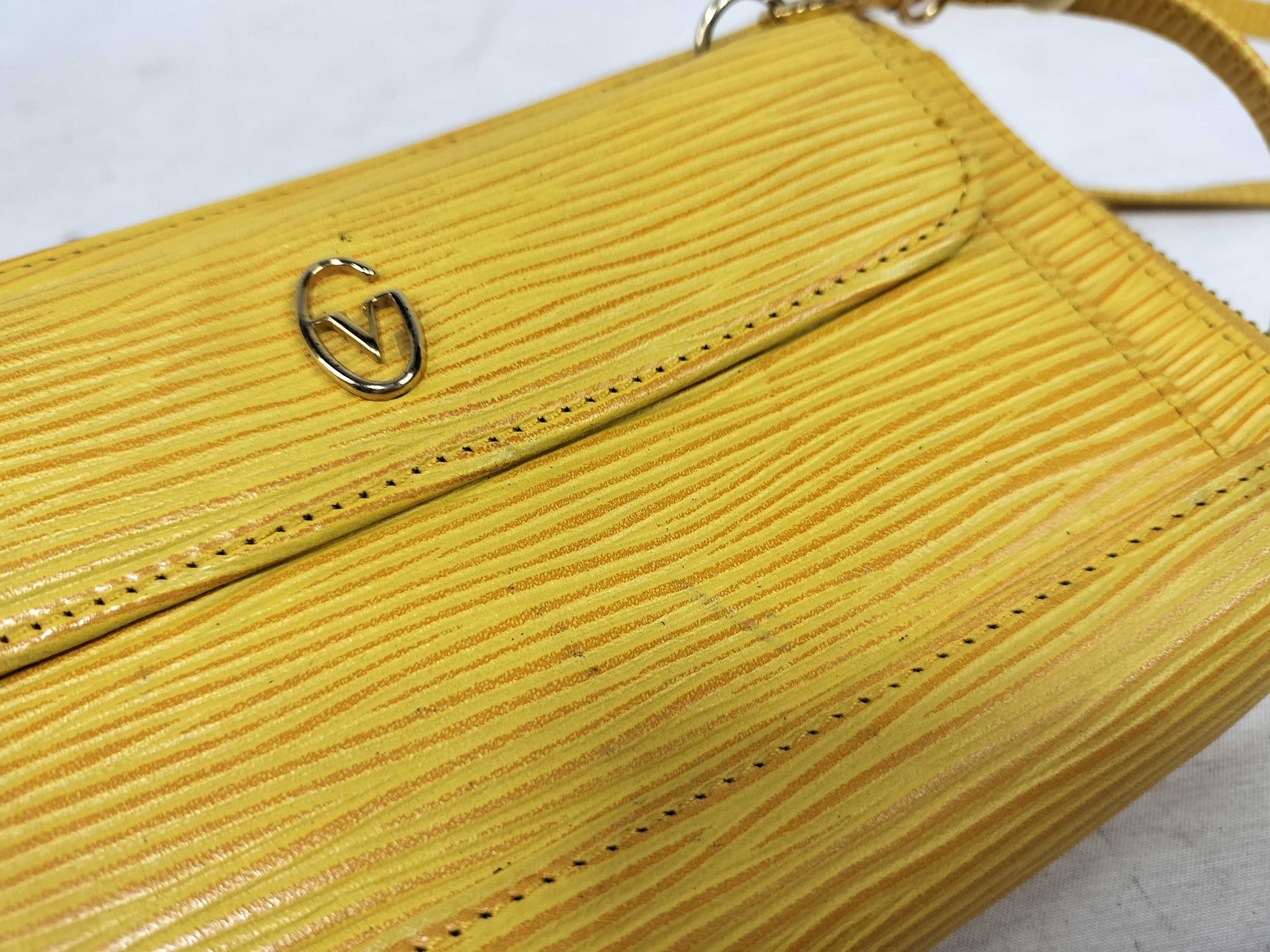 VALENTINO Valentino Shoulder Wallet Pochette Shoulder Bag Leather Shoulder Bag