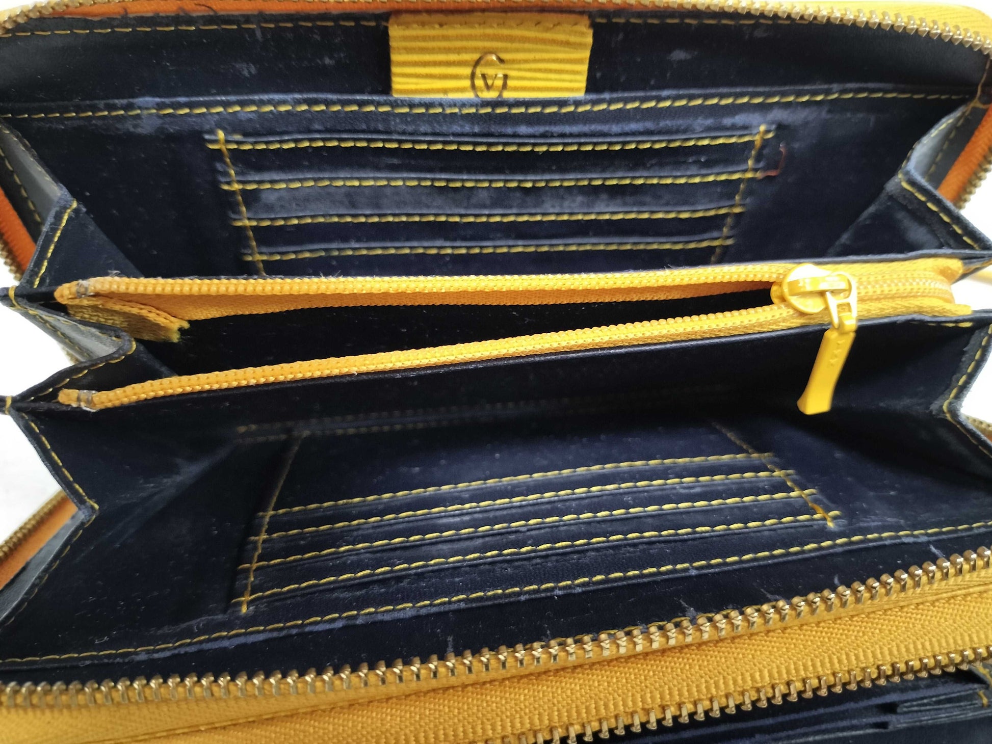 VALENTINO Valentino Shoulder Wallet Pochette Shoulder Bag Leather Shoulder Bag