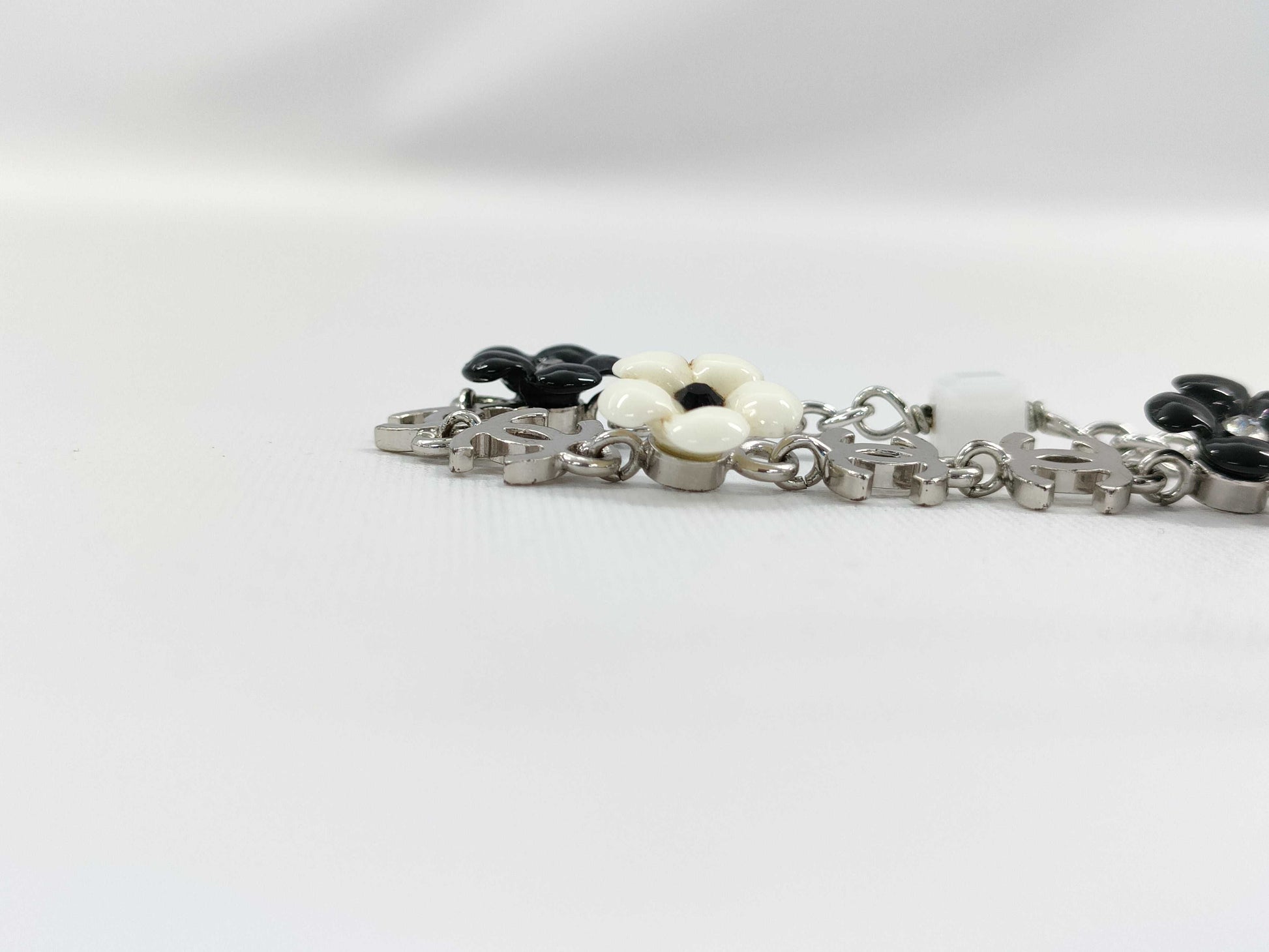 CHANEL Coco Mark Silver Camellia Bracelet/Bangle