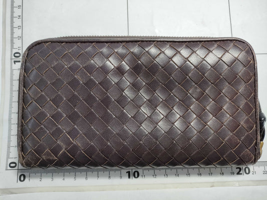 BOTTEGA VENETA Intrecciato Bottega Long Wallet