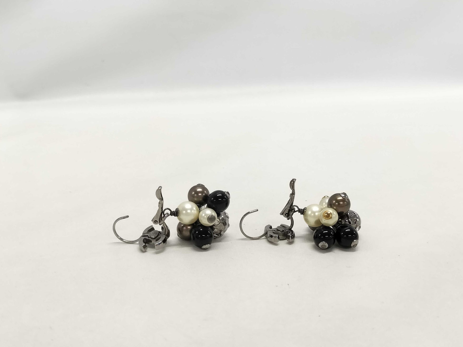 CHANEL CHANEL Swing Coco Mark Mixed Pearl Rhinestone 04A Earrings