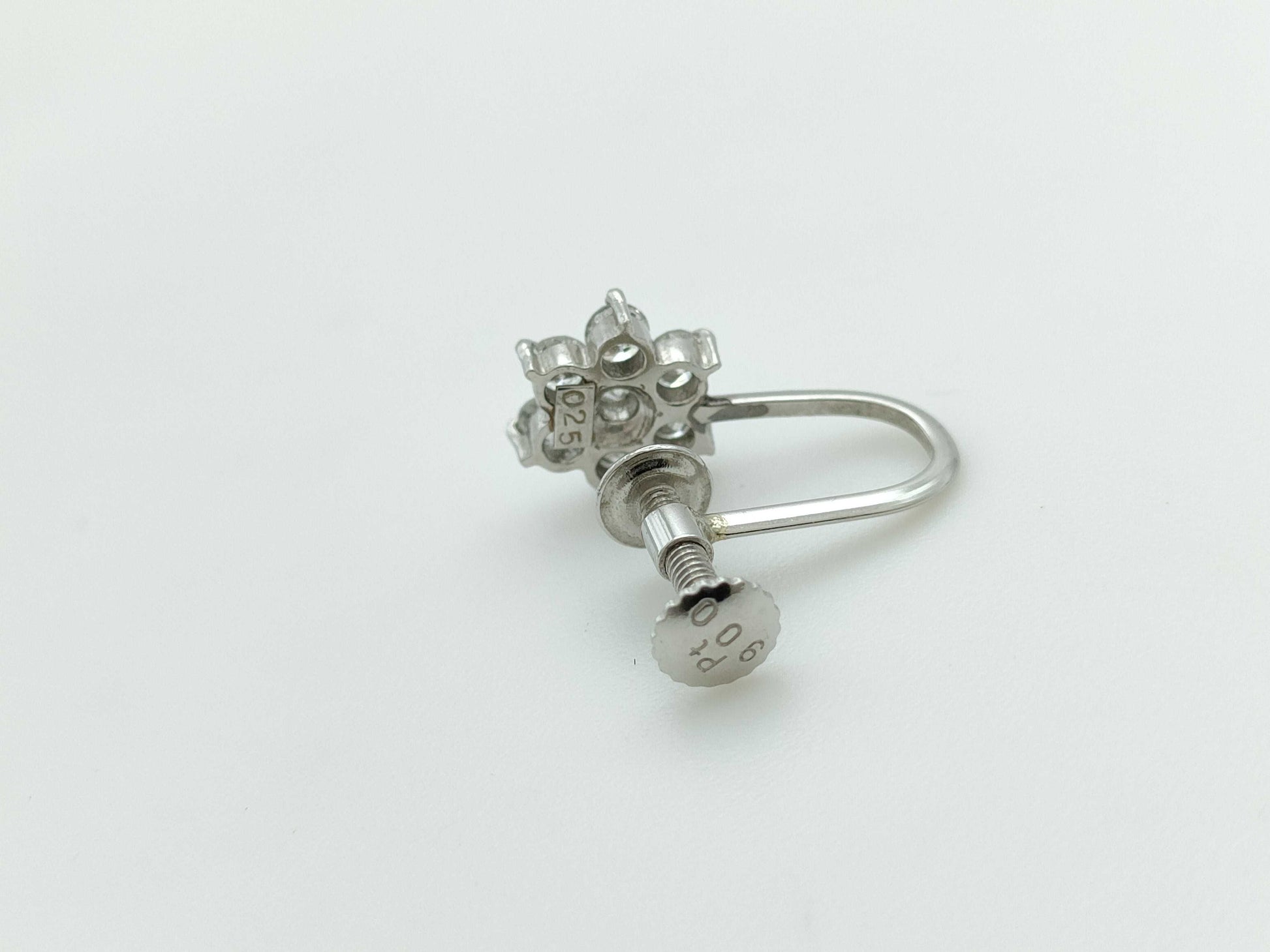 D0.25ct Pt900 2.0g Earrings 