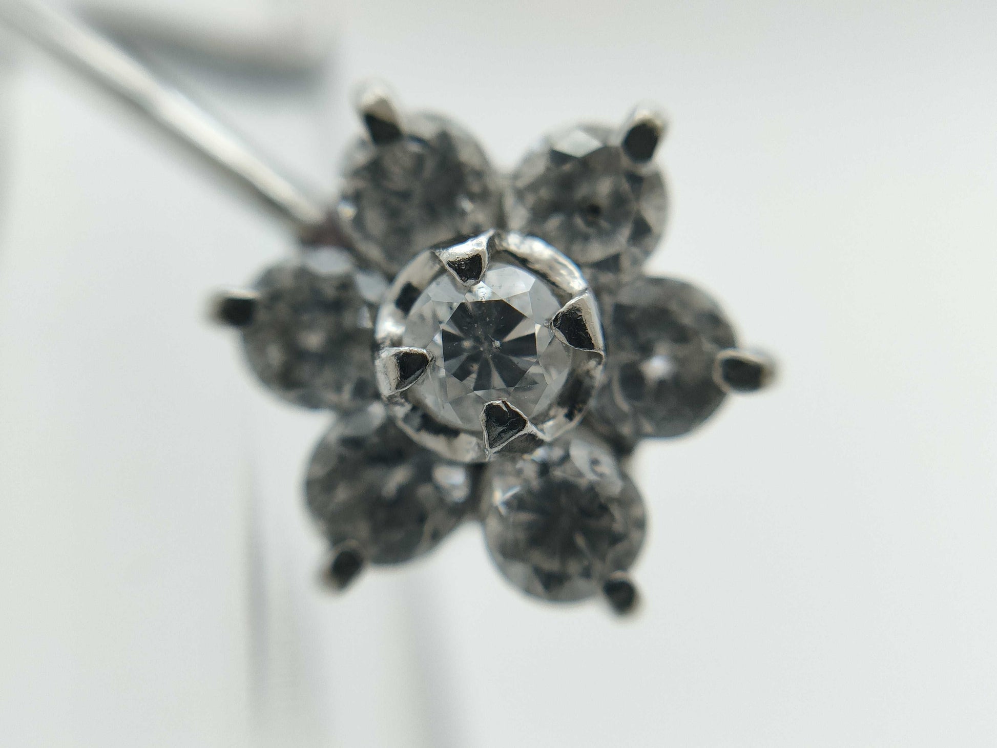 D0.25ct Pt900 2.0g Earrings 