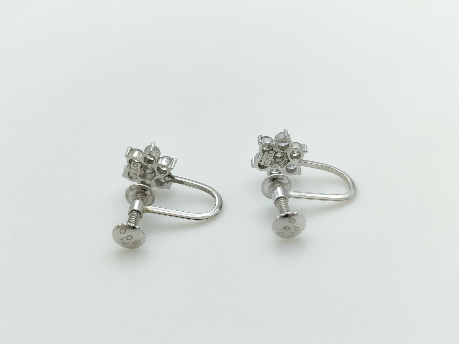 D0.25ct Pt900 2.0g Earrings 