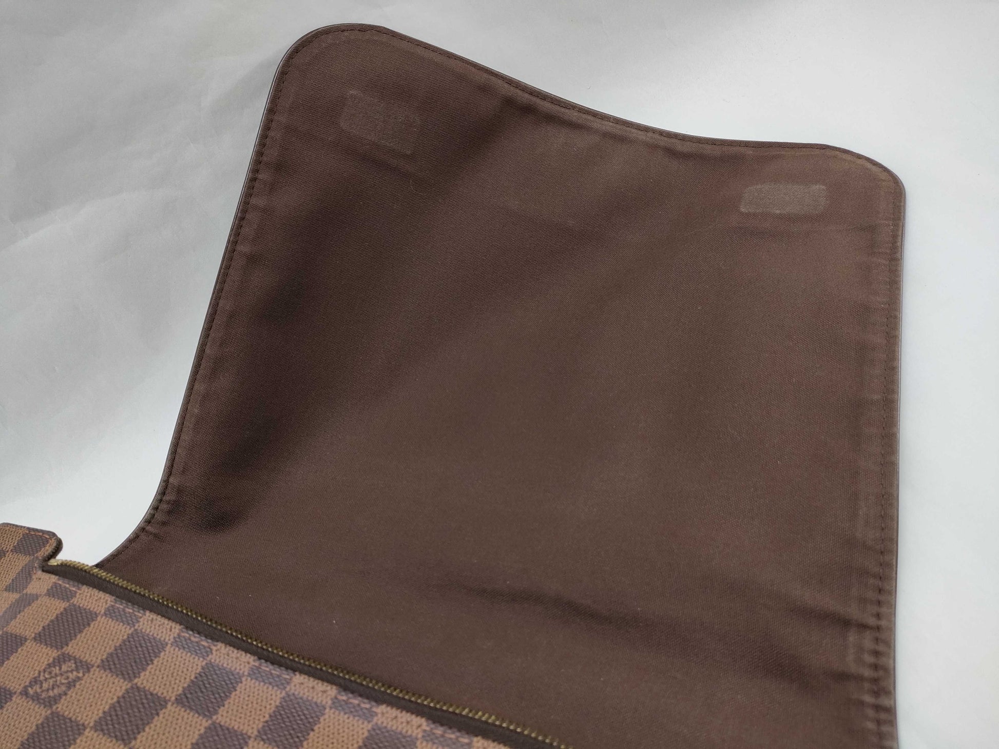 LOUIS VUITTON Damier LOUIS VUITTON Brooklyn Shoulder Bag